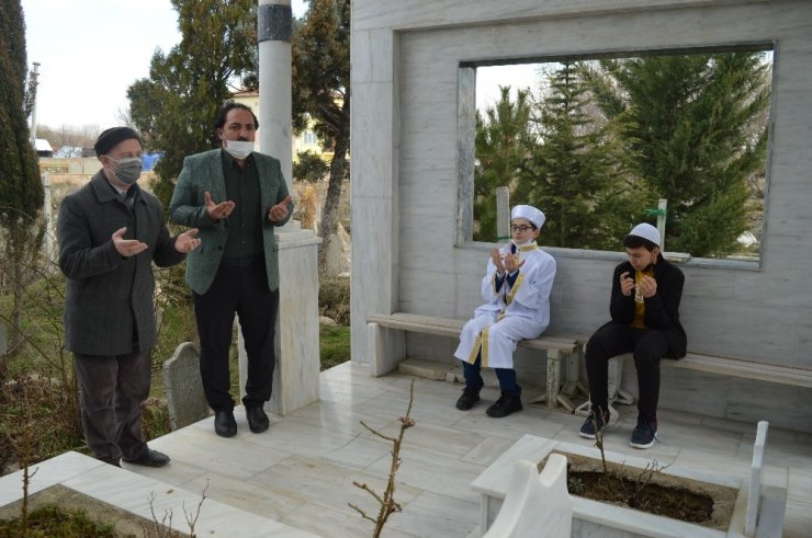 Hafızlığı kutlamak için adeta gelin konvoyu yaptılar