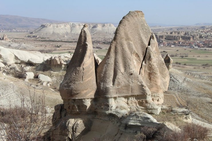 Kapadokya’da peribacaları yıkılıyor