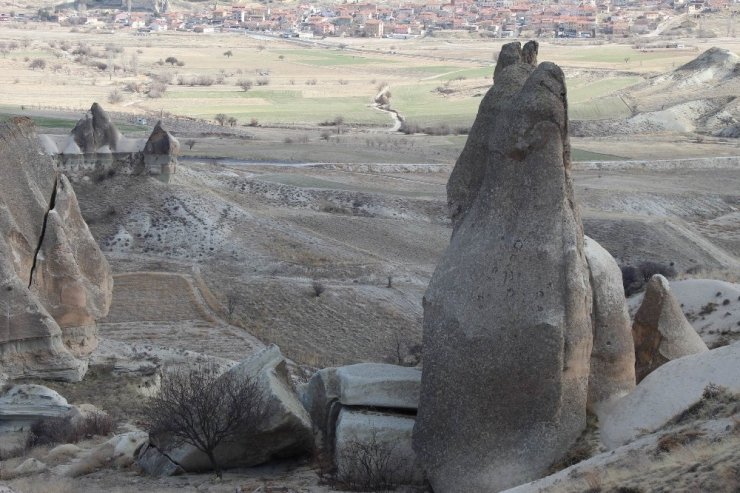 Kapadokya’da peribacaları yıkılıyor