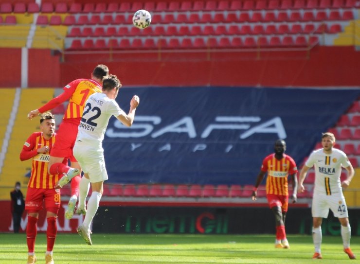 Süper Lig: Kayserispor: 0 - MKE Ankaragücü: 0 (İlk yarı)