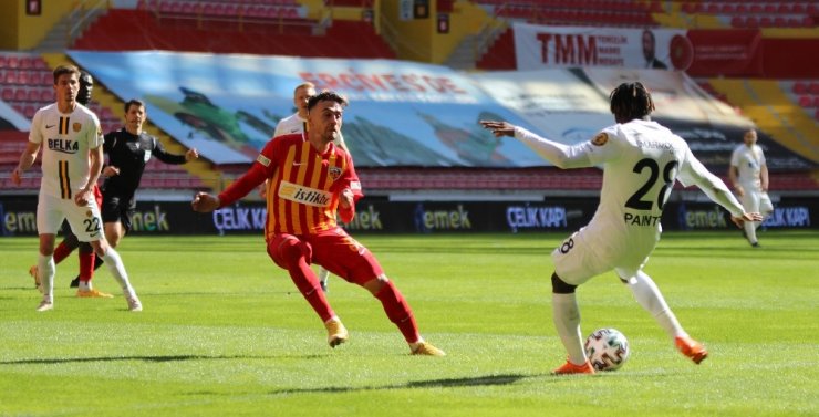 Süper Lig: Kayserispor: 0 - MKE Ankaragücü: 0 (İlk yarı)