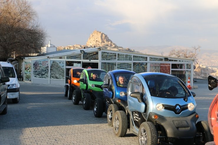 Kapadokya’da elektrikli twizyler turlara başladı