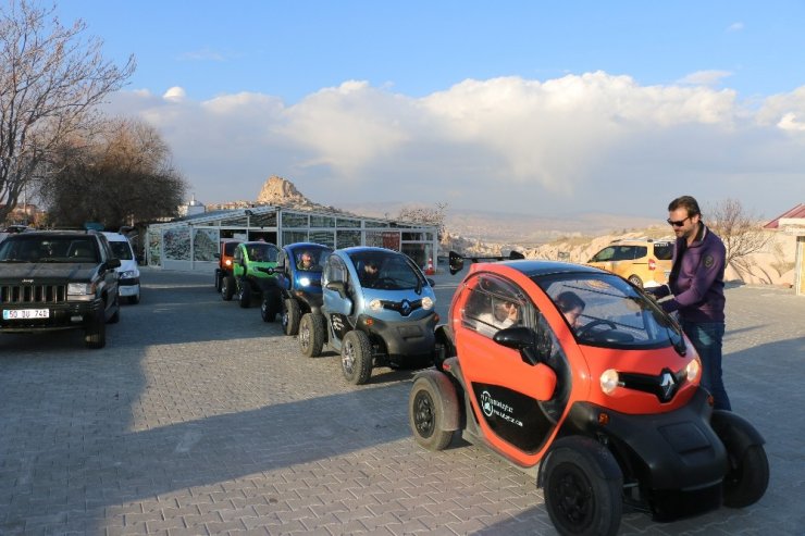 Kapadokya’da elektrikli twizyler turlara başladı