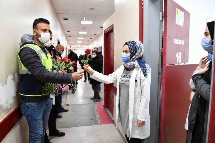 14 Şubat’ta Başkent’te sağlık çalışanlarına kırmızı gül