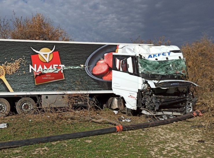 Aksaray’da tır şarampole düştü: 1 yaralı