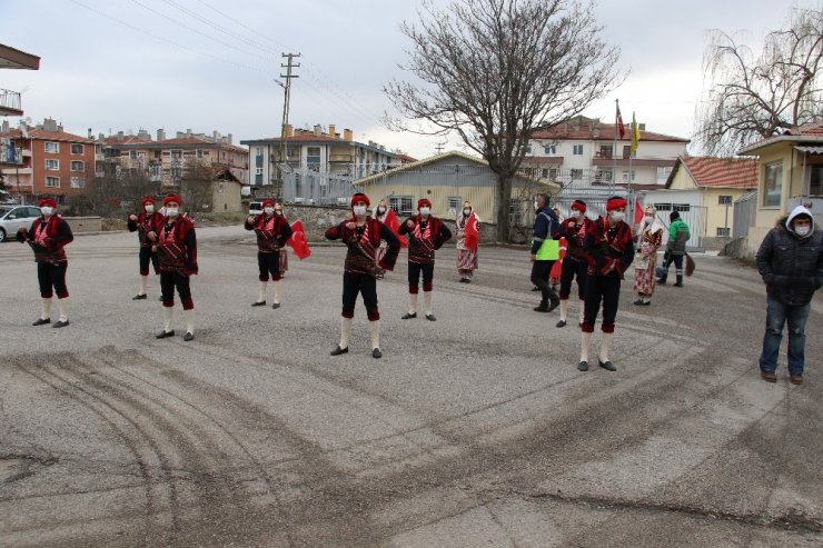 Mamak Belediyesi’nden iki mahallede hizmet seferberliği