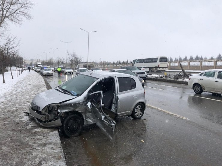 Eskişehir yeniden beyaz örtü altında