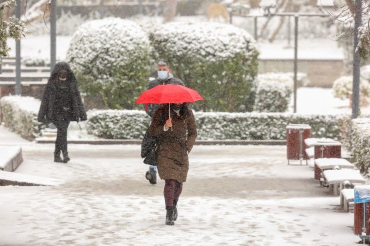 Ankara’da kar etkisini artırdı