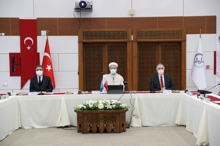 Diyanet İşleri Başkanı Erbaş: “Teşkilatımız salgınla mücadelede sürecin en aktif kurumlarından oldu”