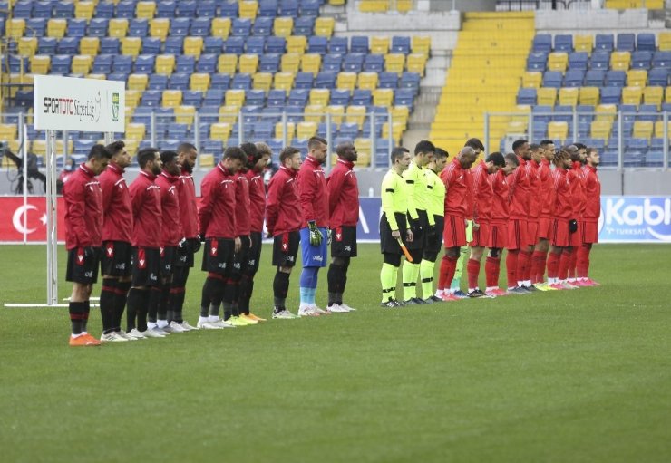 Süper Lig: Gençlerbirliği: 0 - Beşiktaş: 1 (Maç devam ediyor)