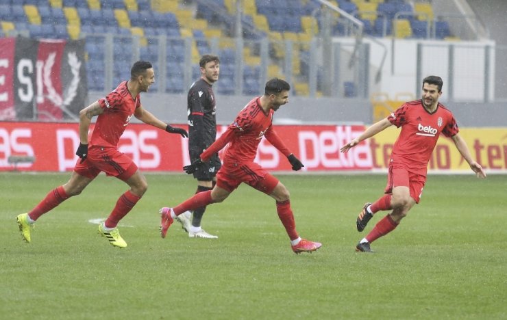 Süper Lig: Gençlerbirliği: 0 - Beşiktaş: 1 (İlk yarı)