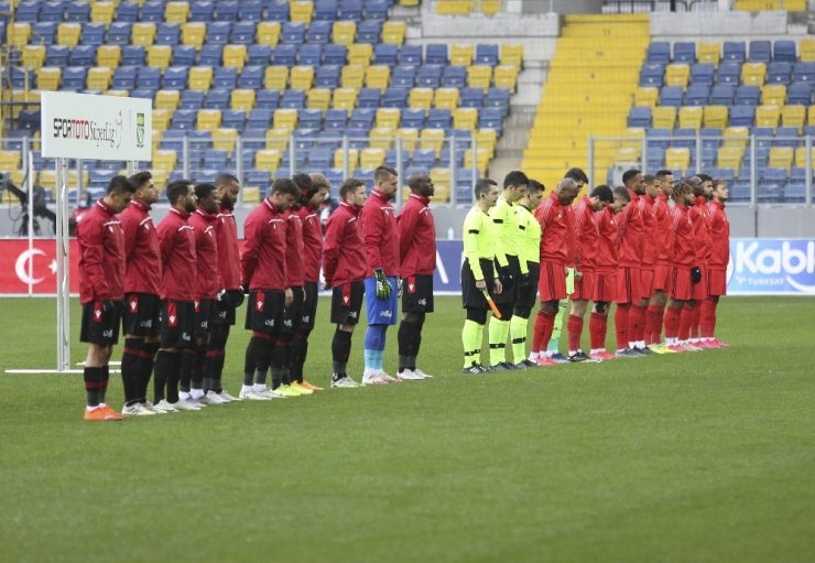 Süper Lig: Gençlerbirliği: 0 - Beşiktaş: 1 (İlk yarı)