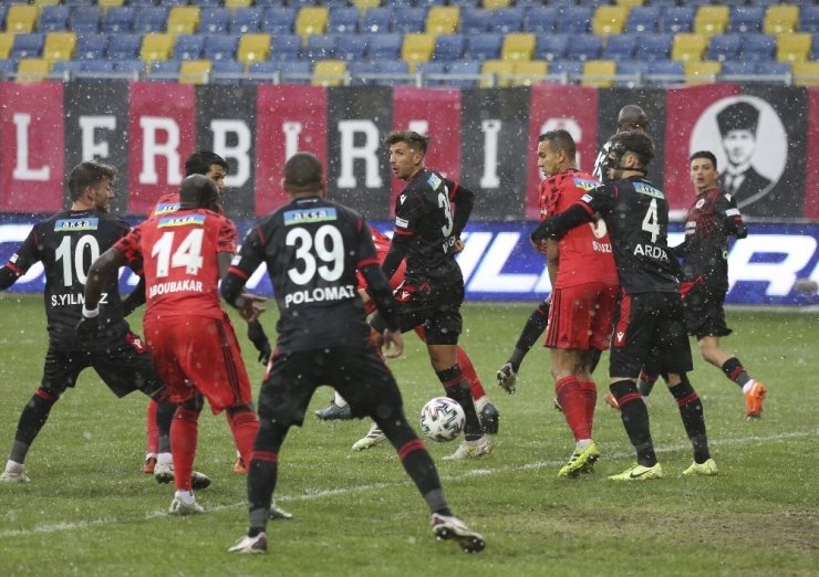 Süper Lig: Gençlerbirliği: 0 - Beşiktaş JK: 3 (Maç sonucu)