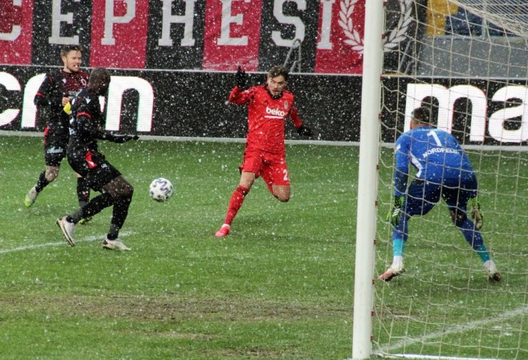 Süper Lig: Gençlerbirliği: 0 - Beşiktaş JK: 3 (Maç sonucu)