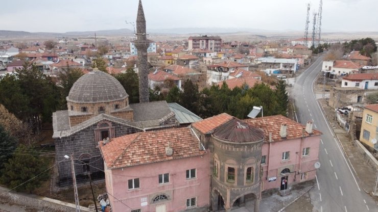 Tarihi eski Tomarza Müftülük Binası’nın restorasyonu için ilk adım atıldı