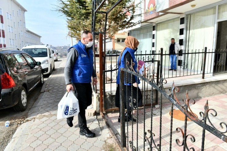 Ankara Büyükşehir Belediyesi’nden çocuklara süt desteği