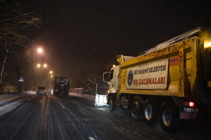 Kayseri’de 218 mahalle yolu ulaşıma açıldı