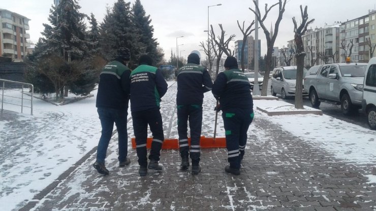 Kayseri’de 218 mahalle yolu ulaşıma açıldı