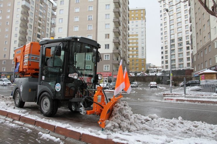 Talas’ta kış çalışmaları aralıksız devam ediyor