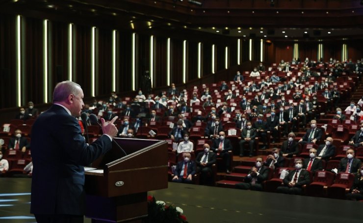 Cumhurbaşkanı Erdoğan, Milli Sporcu Burs Programı’nı tanıttı