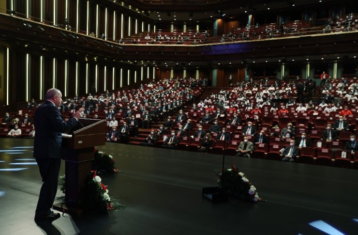 Cumhurbaşkanı Erdoğan, Milli Sporcu Burs Programı’nı tanıttı