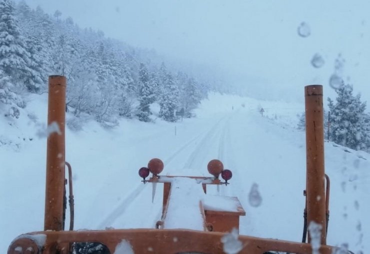 Bozkır- Antalya yolu trafiğe açıldı