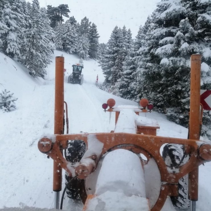 Bozkır- Antalya yolu trafiğe açıldı