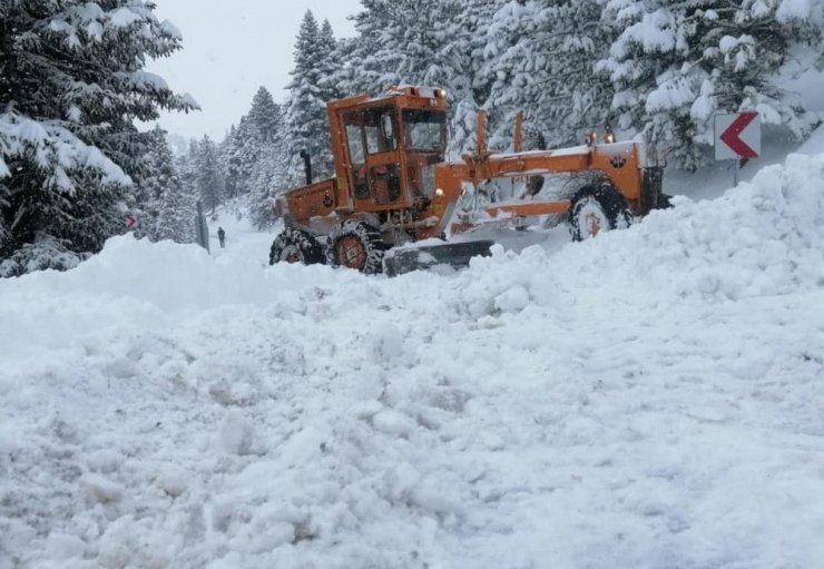 Bozkır- Antalya yolu trafiğe açıldı