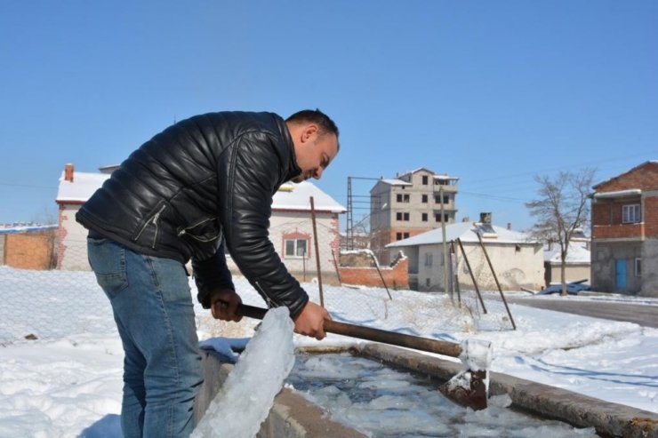 Bu ilçe adeta dondu, Türkiye’nin en soğuk yeri oldu