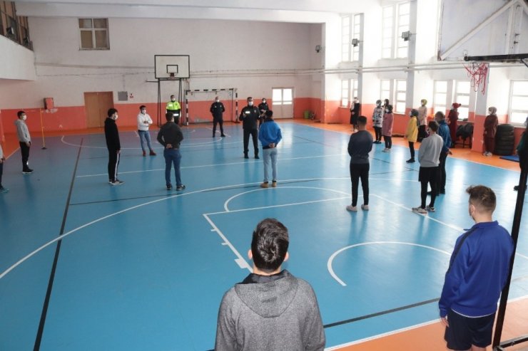 Polis adaylarına uygulamalı eğitim