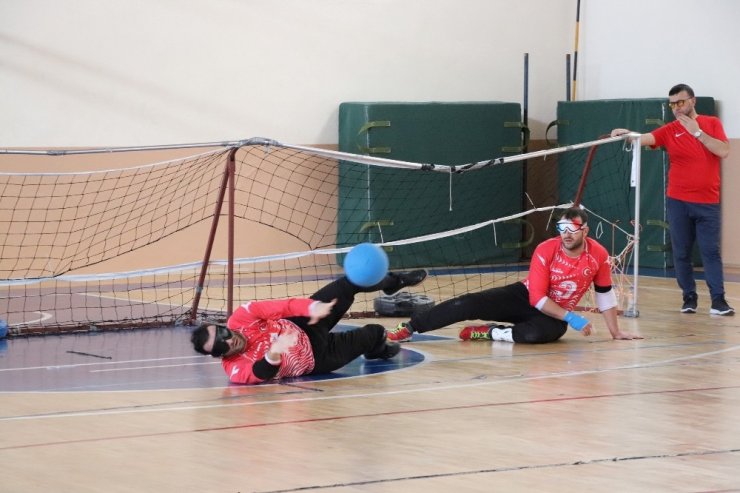 Goalball erkek milli takımı Karaman’da enerji topluyor