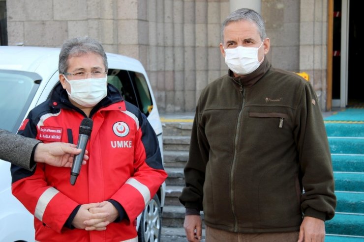 Sıhhat Projesi Kapsamında Sağlık Müdürlüğü’ne 2 Araç Tahsis Edildi