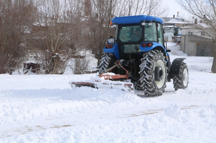 Devlete yük olmamak için kendi yollarını kendileri açıyor