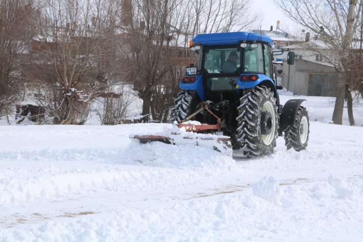 Devlete yük olmamak için kendi yollarını kendileri açıyor