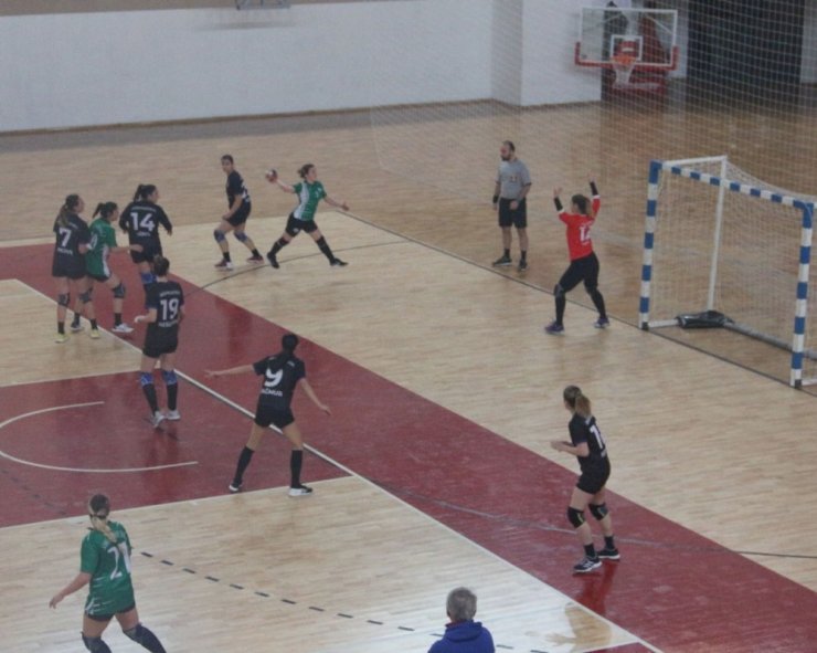 Kadınlar Hentbol Süper Ligi: Sivas Belediyespor: 25 - Üsküdar Belediyespor: 27