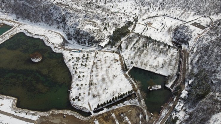 Toroslar’daki Kuğulu Park’ta kısıtlama sessizliği