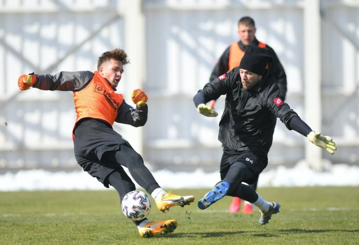 Konyaspor, Gaziantep FK hazırlıklarına ara vermeden başladı