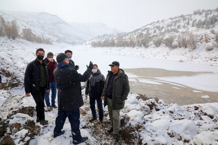 Zincidere Göleti’nde kar altında çalışmalar