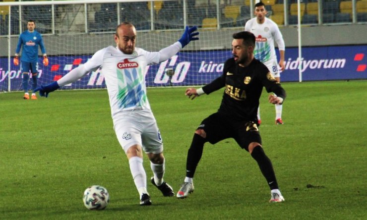 Süper Lig: MKE Ankaragücü: 1 Çaykur Rizespor: 1 (İlk Yarı)