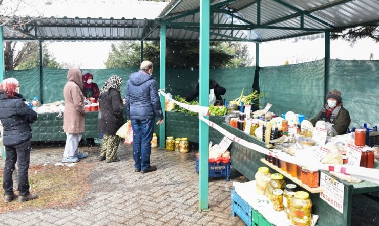 Kadın eli ile üretilen doğal ürünler yoğun ilgi görüyor