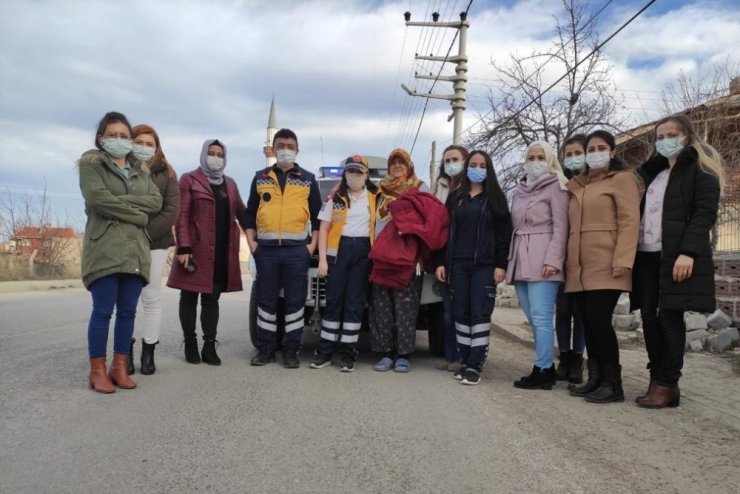 Ambulans sireni bu kez Elif’in mutluluğu için çaldı