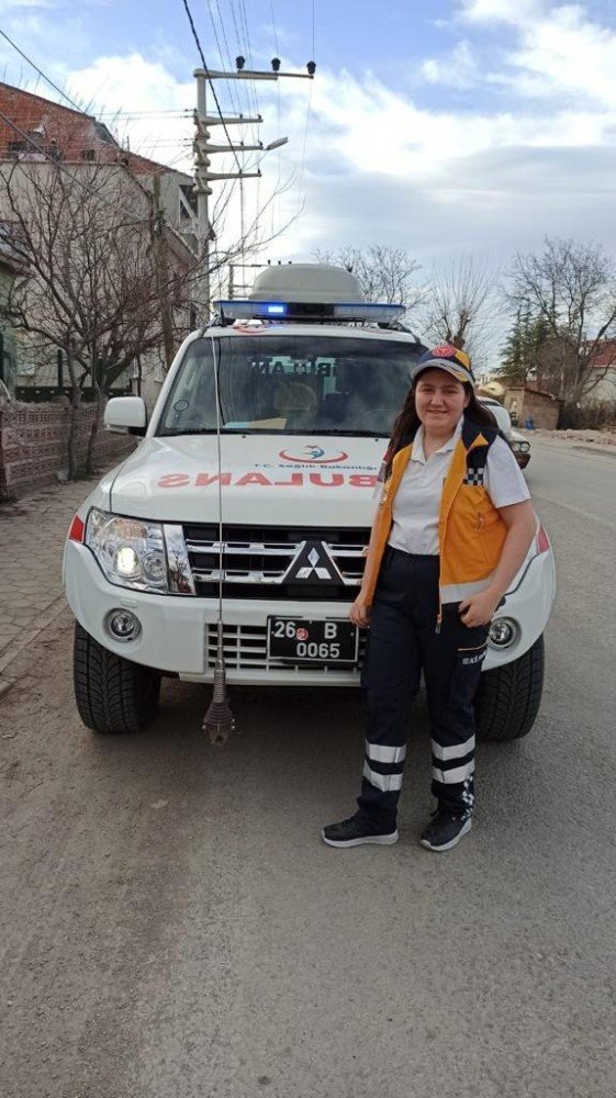 Ambulans sireni bu kez Elif’in mutluluğu için çaldı