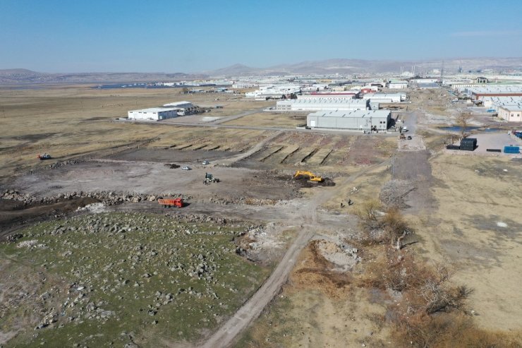 Hacılar’da yol çalışmaları sürüyor