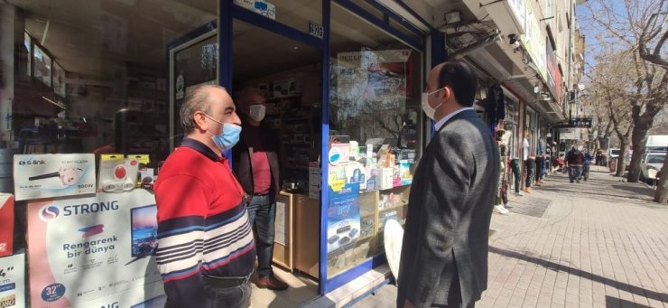 Başkan Altay Sahibiata Caddesi’nde esnafları ziyaret etti