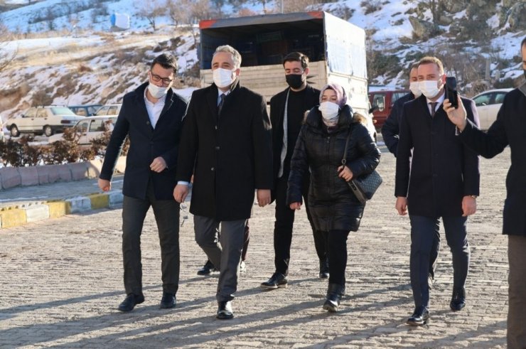 Başkan Savran, Bekdik Mahallesinde incelemelerde bulundu