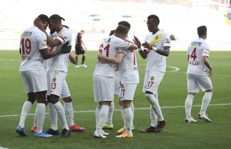 Süper Lig: Gençlerbirliği: 0 - Yeni Malayatspor: 1 (İlk yarı)