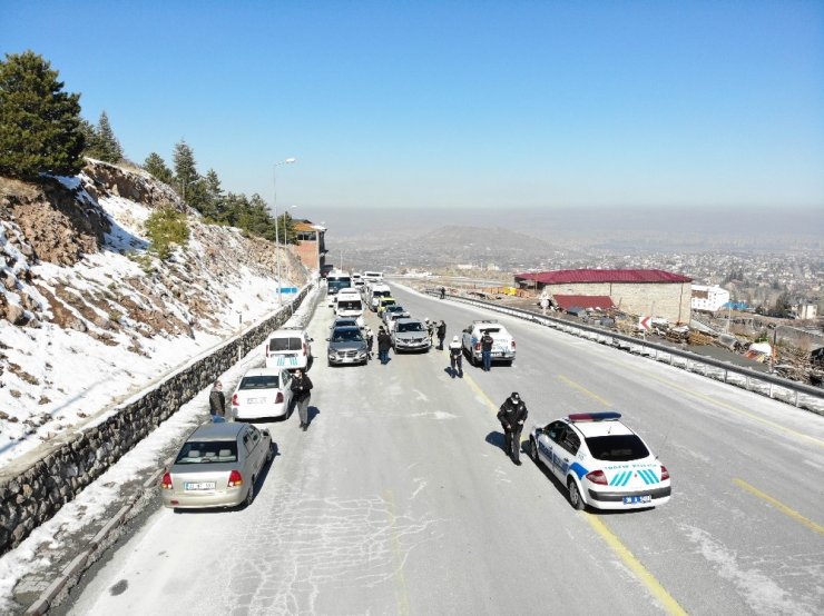 Erciyes’te denetimler artırıldı, pistler turistlere kaldı