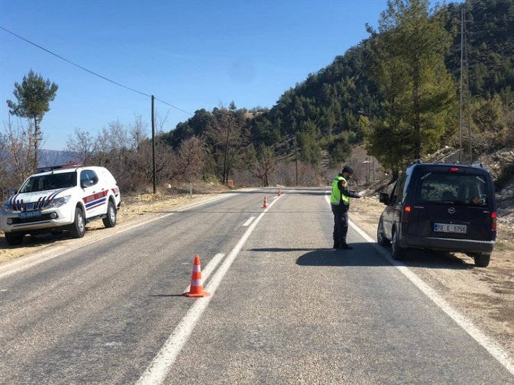 Karantina süresi biten Ermenek’te, kontroller devam ediyor