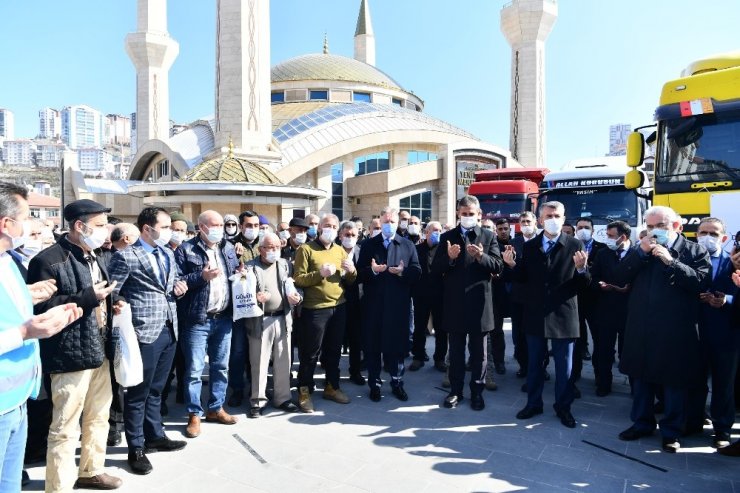 İdlip ve Azez’deki ihtiyaç sahiplerine bir yardım da Mamak’tan