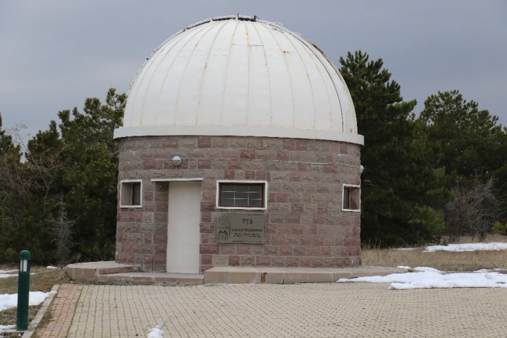 Uzay bilimleri uzmanından ’meteor düştü’ iddiaları hakkında açıklama